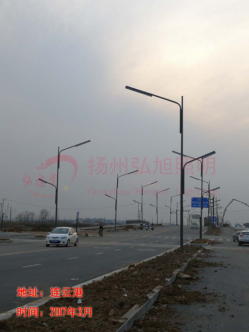 2017年连云港9公里路段双臂杆全包施工案例展示